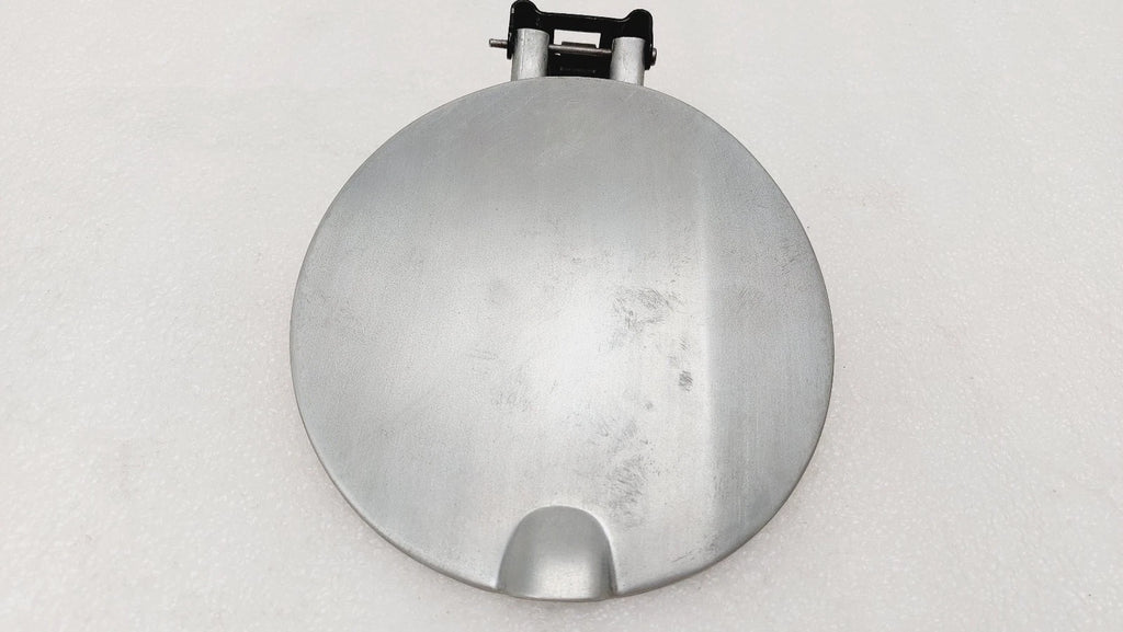 Bare Metal Fuel Filler Door for Ford Mustang (2005–2009) 8R3Z-63405A26-A
