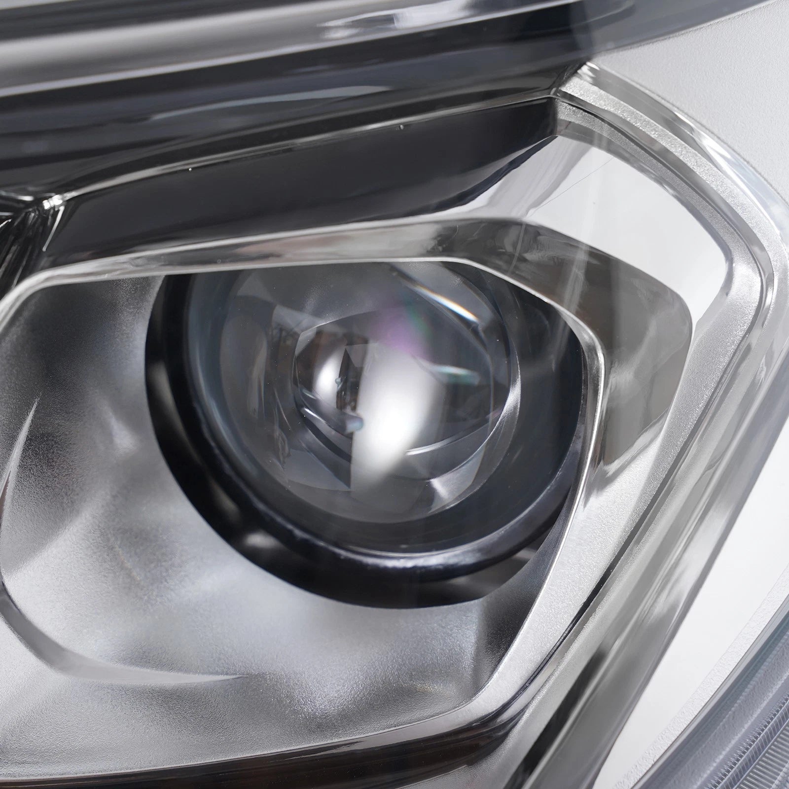 Halogen Headlight with Bulb Chrome Left Driver for Chevrolet Equinox (2016–2017)