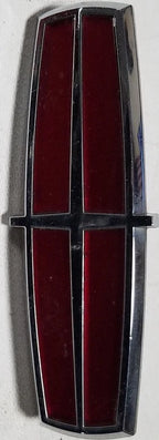 Grille Emblem for Lincoln Mark VIII (1993–1996)