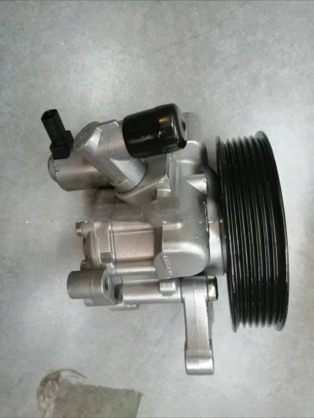 Power Steering Pump for Mercedes W204 W212 SLK C204 S204 E-Class (2007–2016)