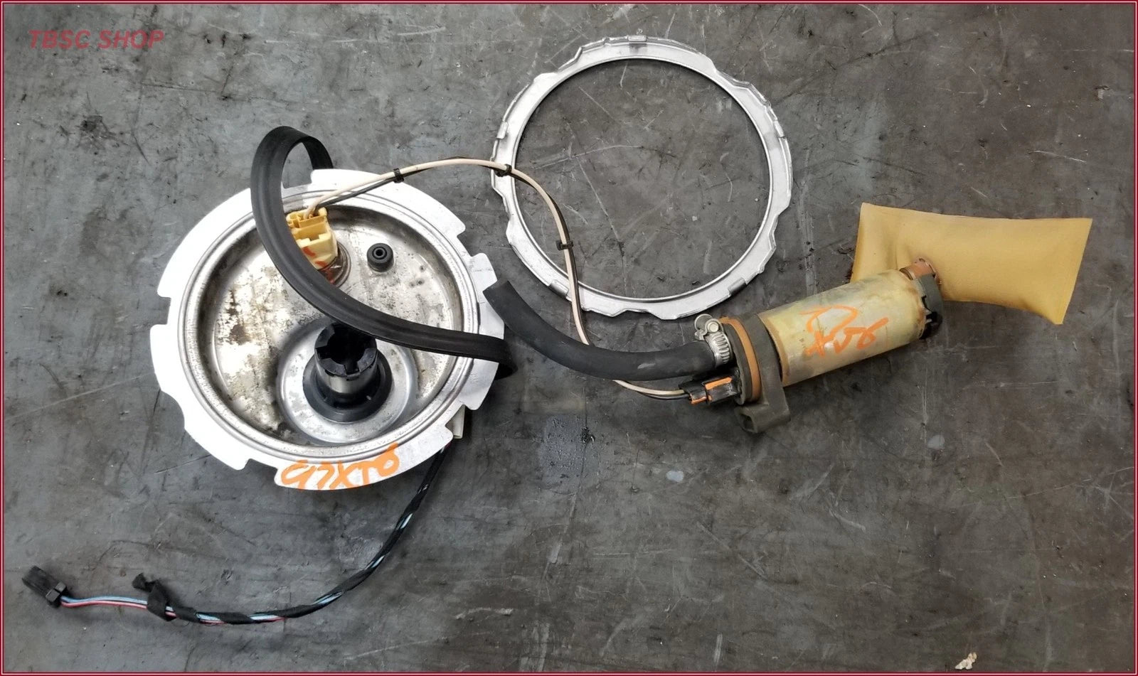 Fuel Pump Manifold Assembly 4 Pin for Jaguar XJ6 XJ12 XJR (1995–1997)