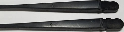 Set of 2 Windshield Wiper Arms for Lincoln Mark VIII (1993–1998)