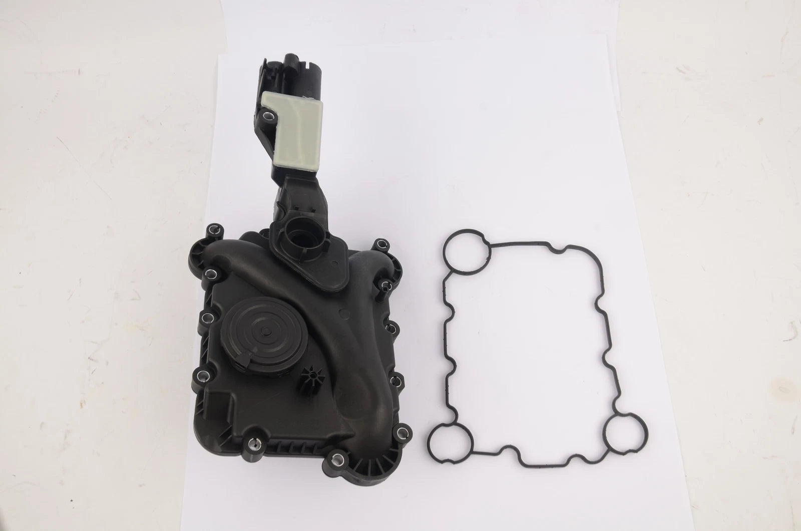 Crankcase Vent Valve Oil Separator for Audi Q5 A6 A5 Q7 (2008–2017)