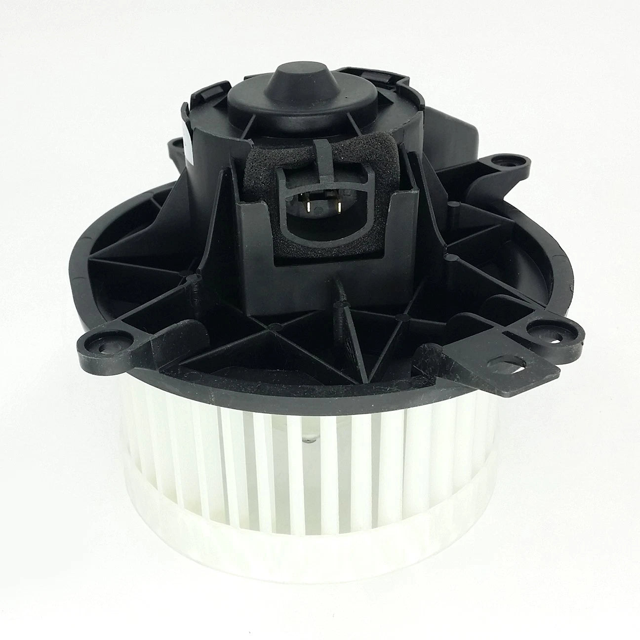 Heater Blower Motor with Fan Cage for Mazda 6 (2003–2008) 700114