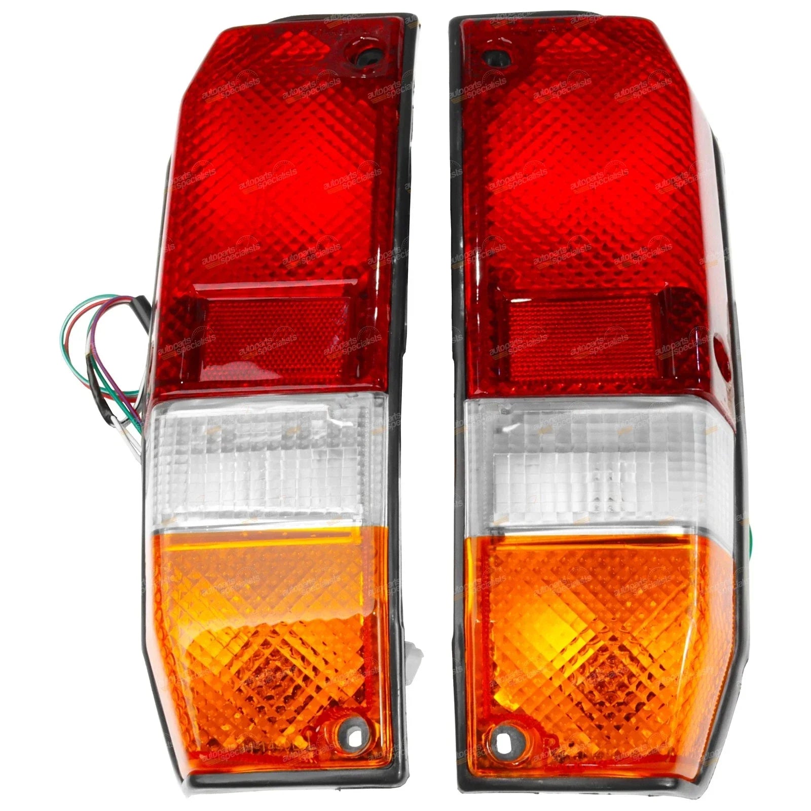 2 x Tail Lights for Toyota Landcruiser 70/75 Series Troopy (1985–1999)
