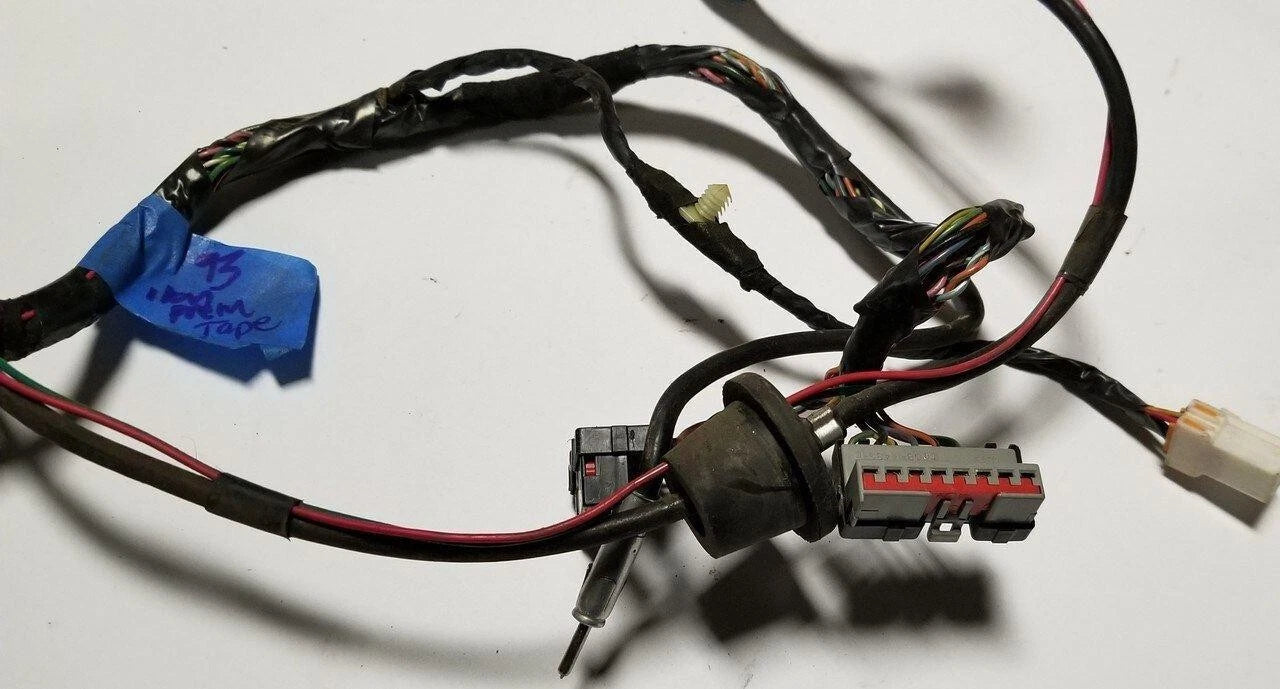 Non-Premium Sound Radio Harness with Powered Antenna for Thunderbird Cougar (1989–1993)