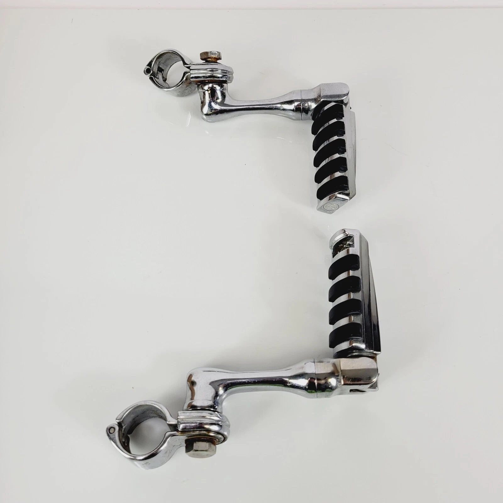 Chrome Highway Footpeg Set for Harley FLHTCU SE4 CVO Electra Glide (2009)