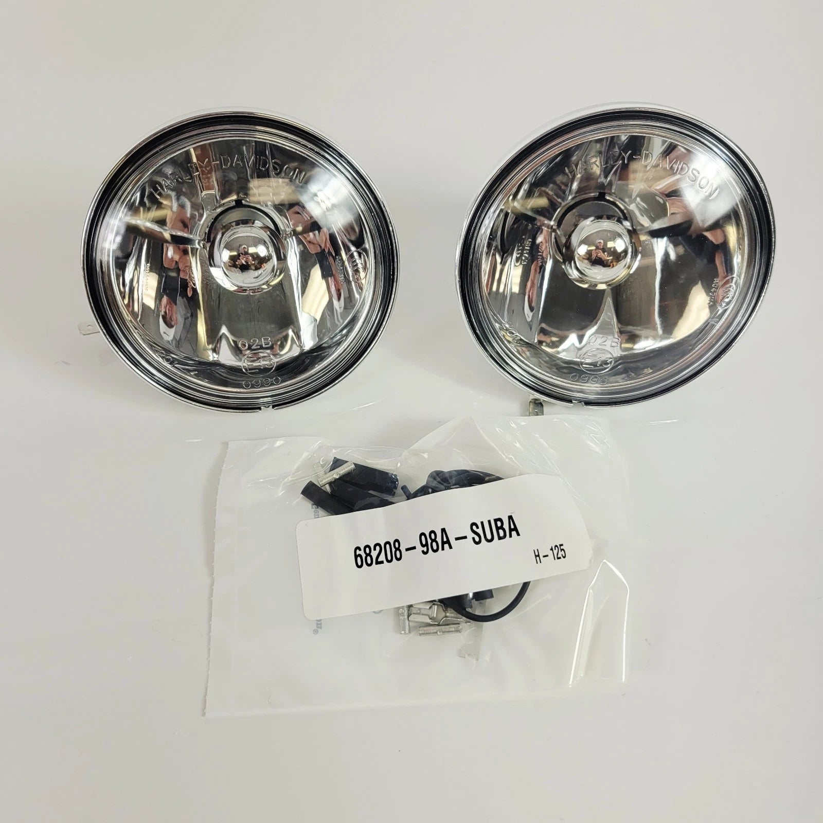 2X Auxiliary Lamp Bulb Kit for Harley Davidson (68208-98A)