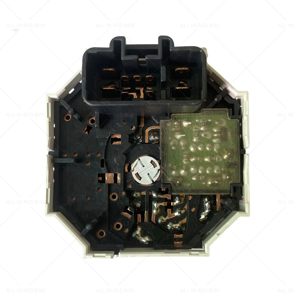Blower A/C Fan Control Switch for Toyota Corolla (2009–2013) 55902-12100