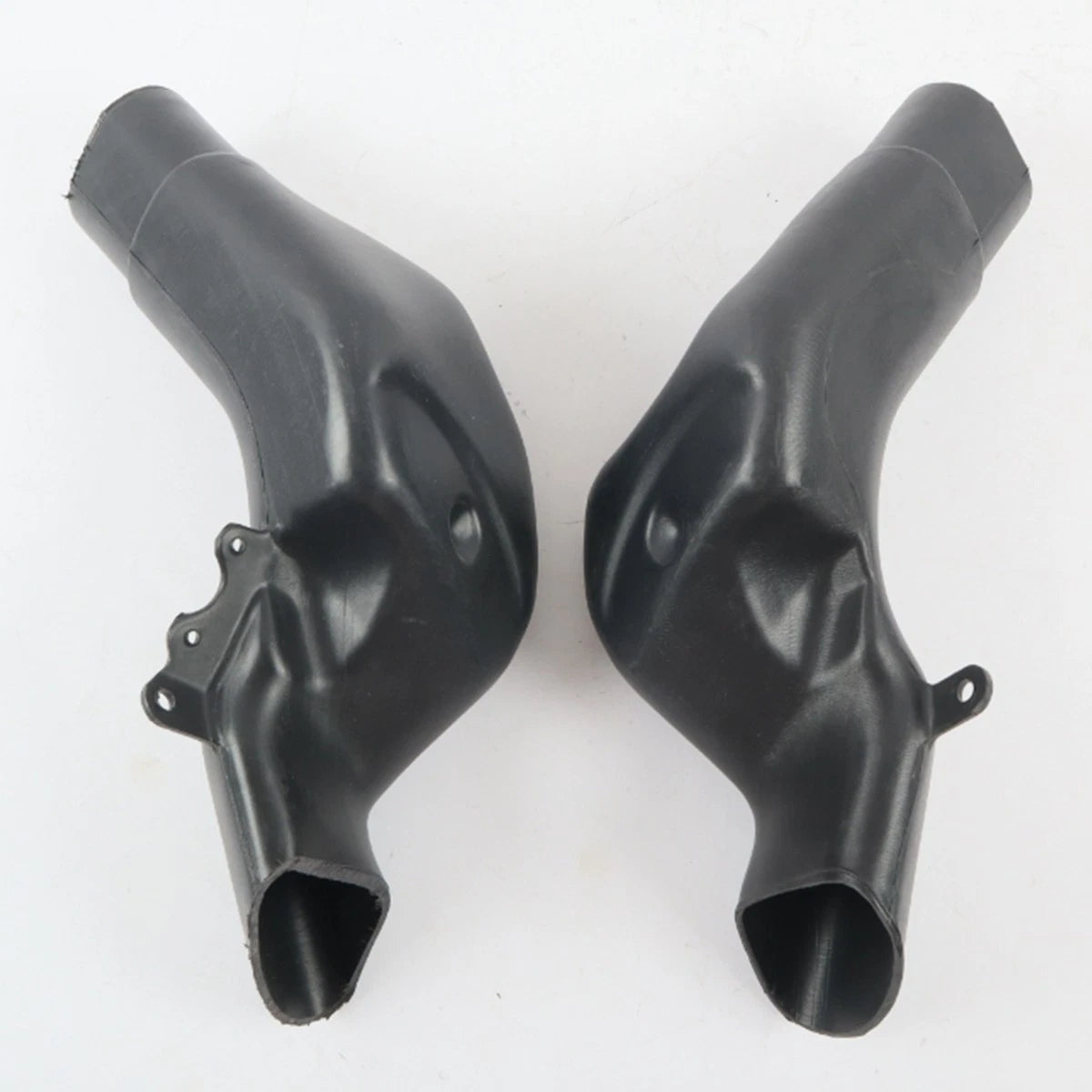 Ram Air Intake Tube for Suzuki Hayabusa GSX1300R (1999–2007)