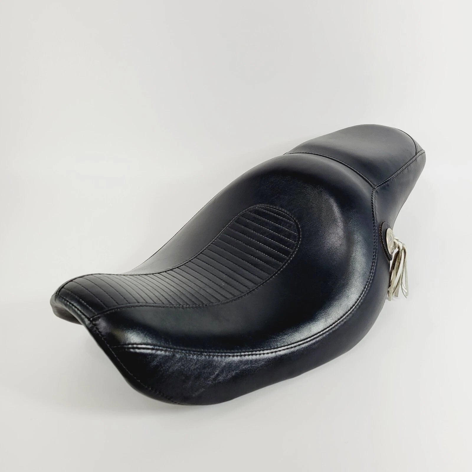 Seat for Harley-Davidson Dyna Low Wide Super Glide (2004–2005) 53078-04