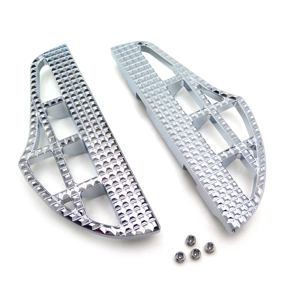 Dominator Shark Fin Footboard for Harley Softail Deluxe Slim (2000–2019)