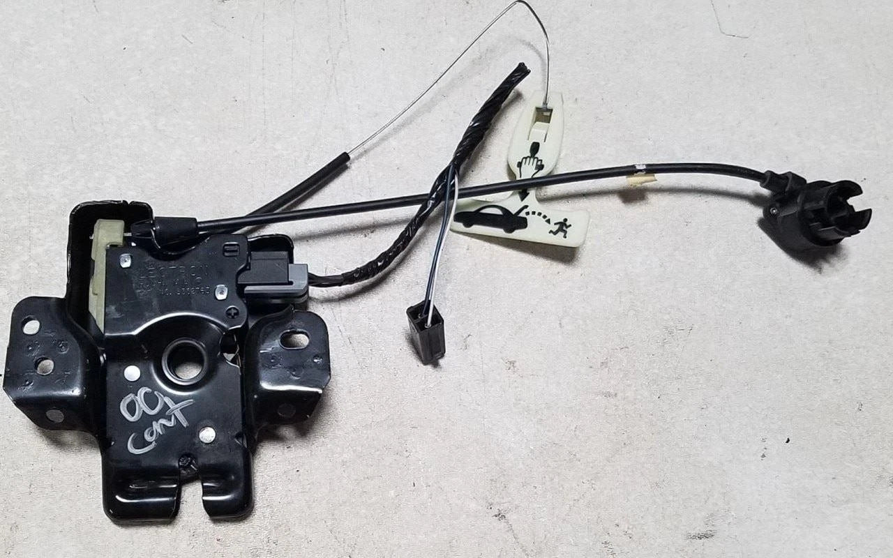 Trunk Latch Assembly for Lincoln Continental (1998–2002)