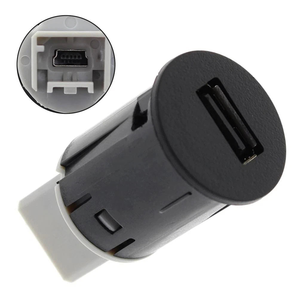 USB Port Socket for Chevrolet Silverado 1500/2500/3500 HD (2014–2023)