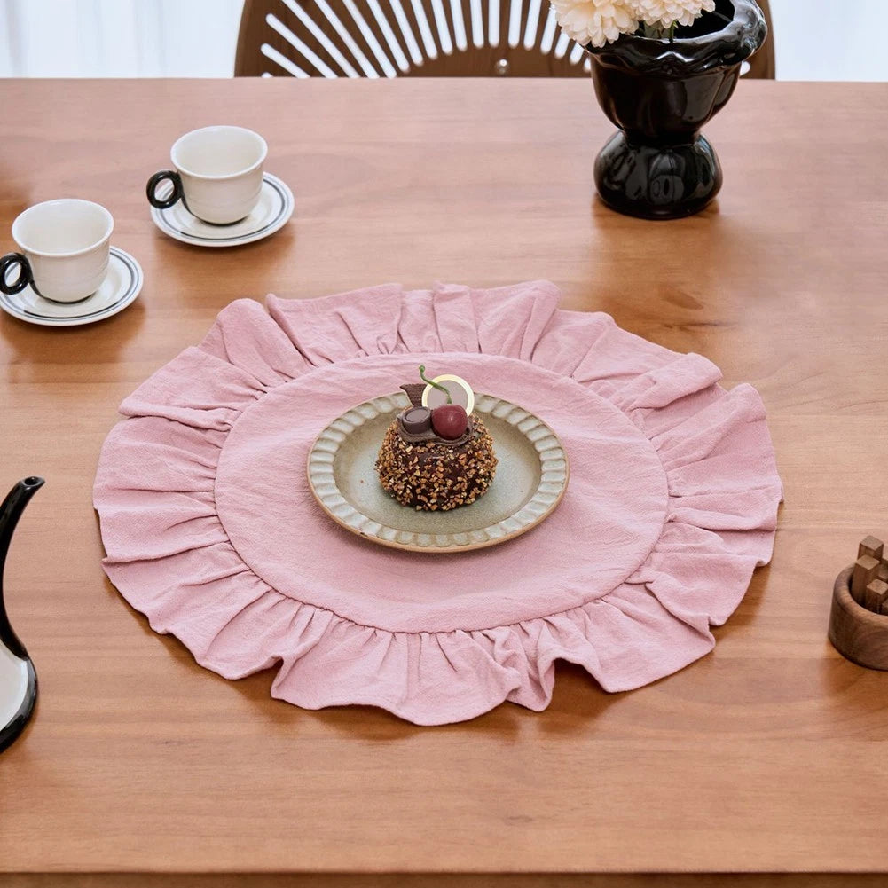 Set of 4 Round 15 Inch Scalloped Placemats for Table Linens