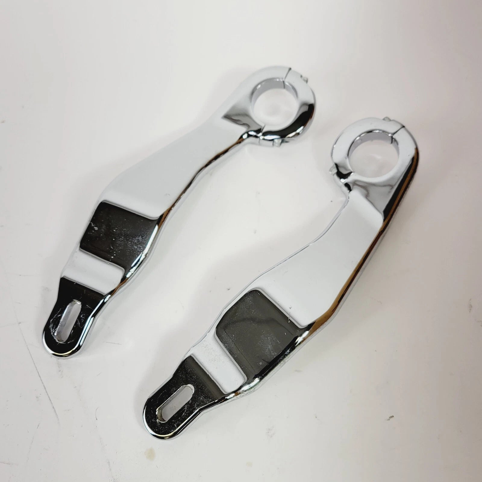 Set of 2 Fairing Support Brackets for Harley Davidson Touring Road Glide (2015–2023) Chrome