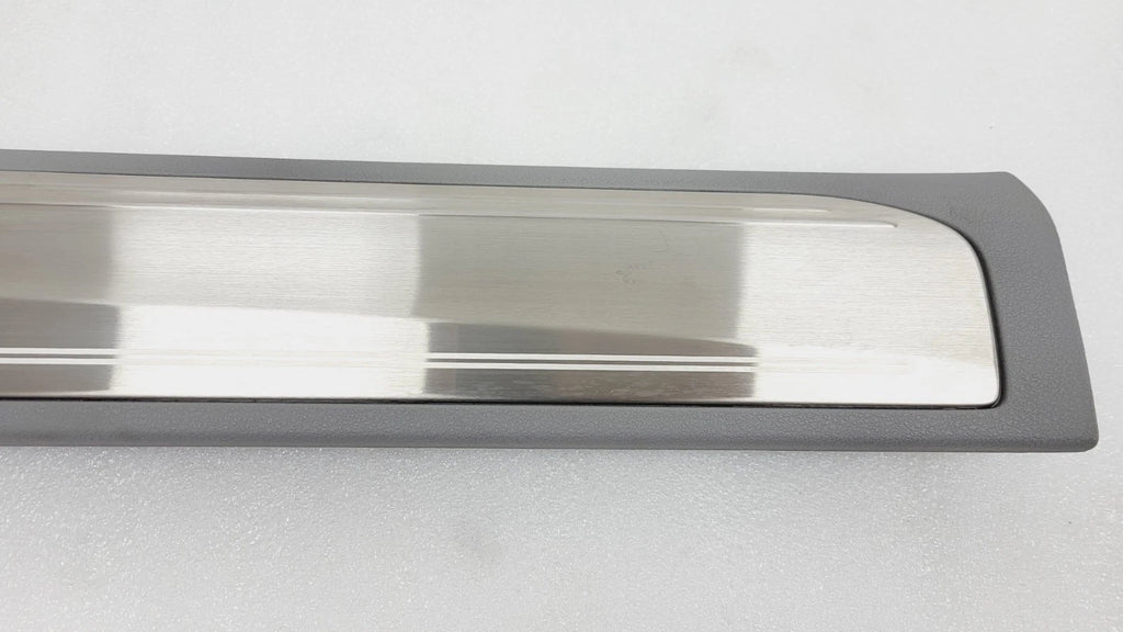 Front Right Door Sill Scuff Plate Trim w/Illumination for Acura RLX (2014–2017)