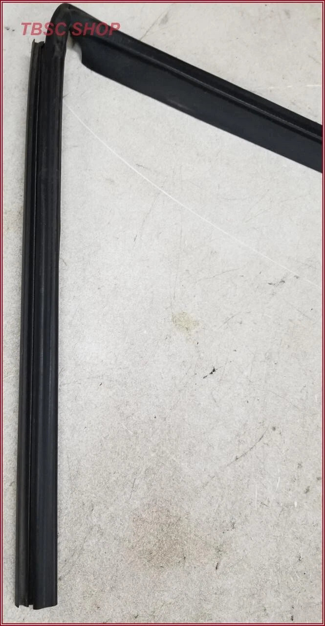 Door Upper Rubber Molding for Lincoln Mark VIII (1993–1998) RH Passenger Side