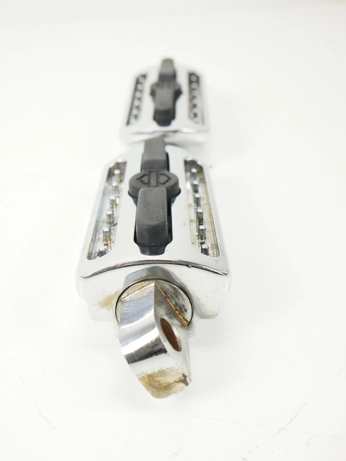 Set of 2 Chrome Crash Highway Bar Male Foot Pegs for Harley Davidson (2008–2021)