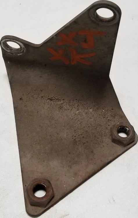 Front Exhaust Bracket RH for Jaguar XJR XJ8 VDP (1998–2003)