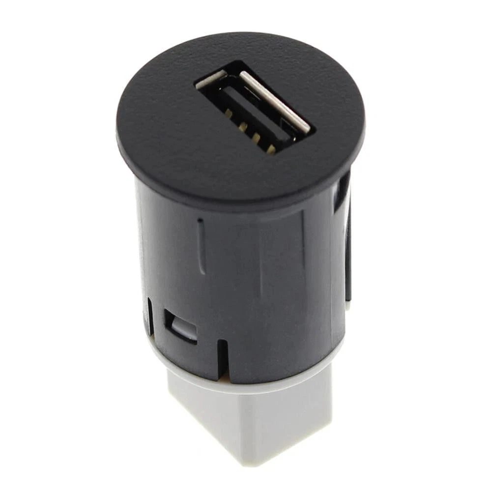 USB Port Socket for Chevrolet Silverado 1500/2500/3500 HD (2014–2023)
