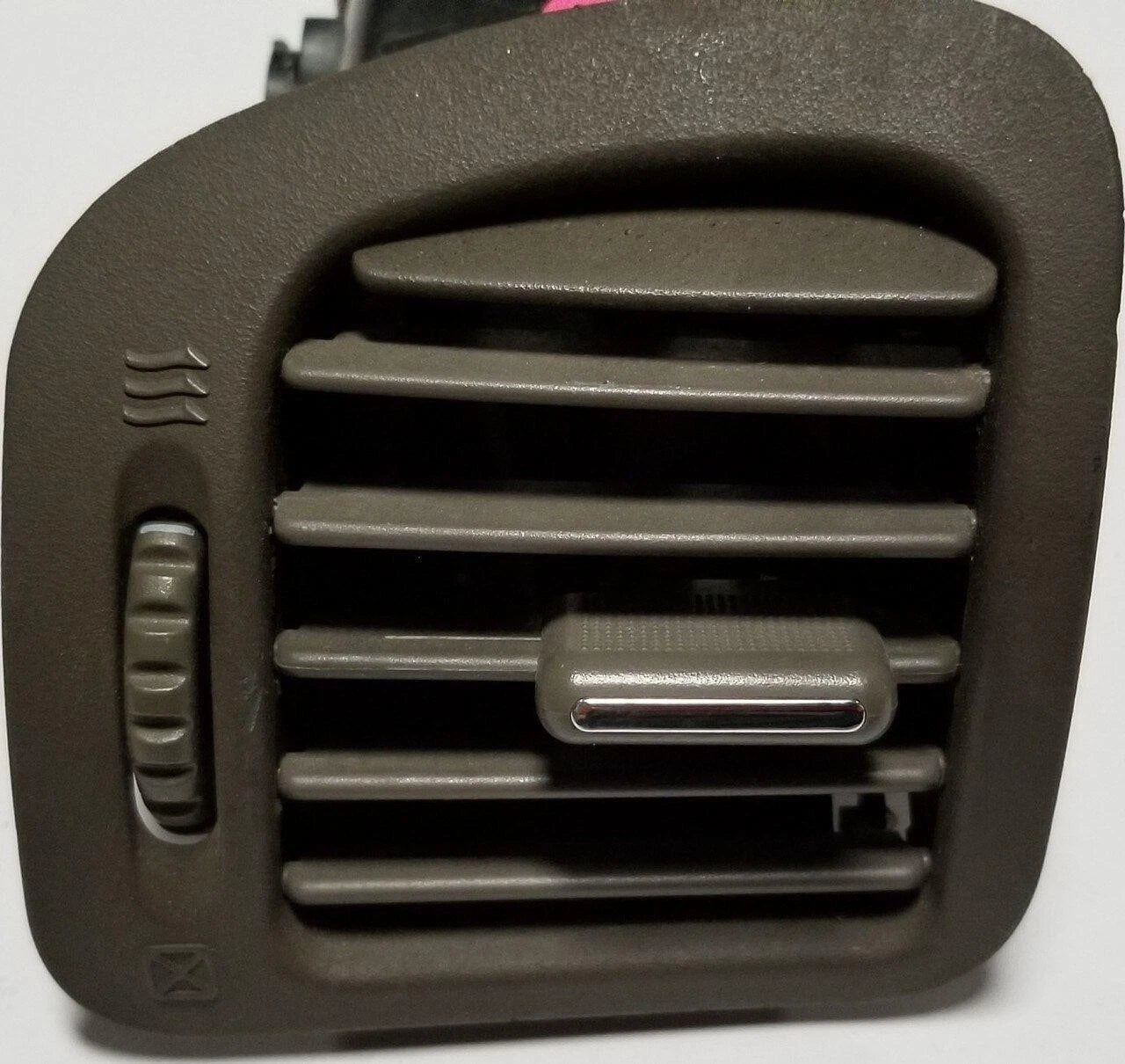 LH Driver Dash Vent Louver for Lincoln LS (2000–2006)