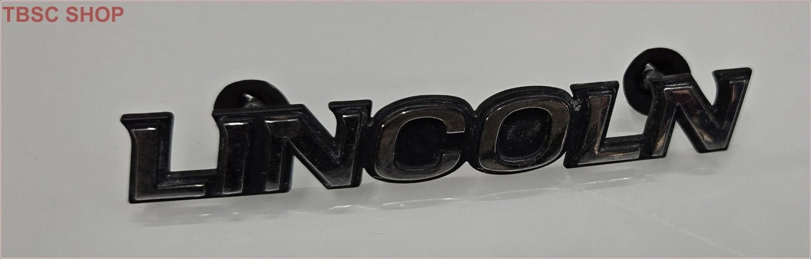 Front Bumper Emblem for Lincoln Mark VIII (1993–1996)