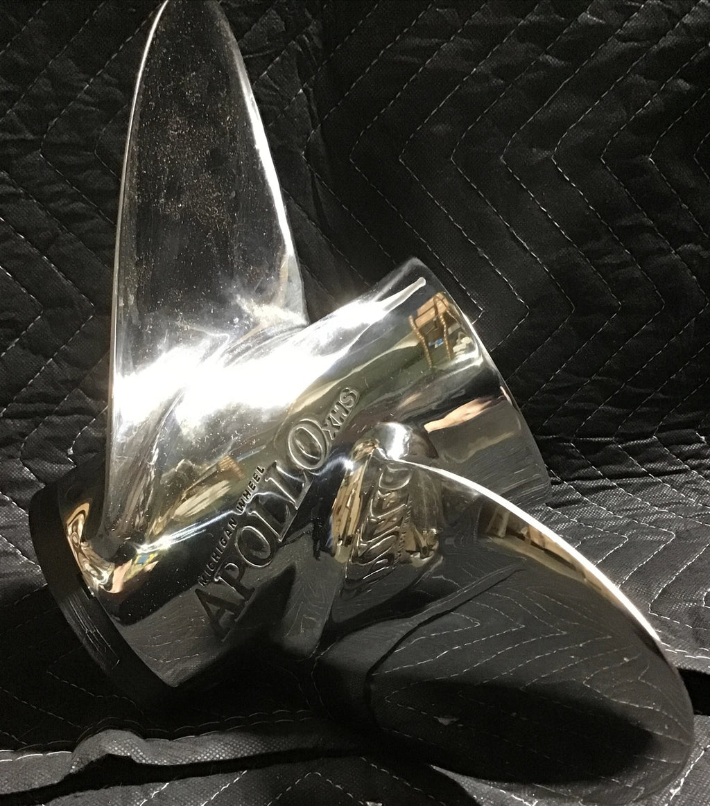 3 Blade Michigan Wheel Apollo Propeller 13-3/8 x 15P LH | 993153