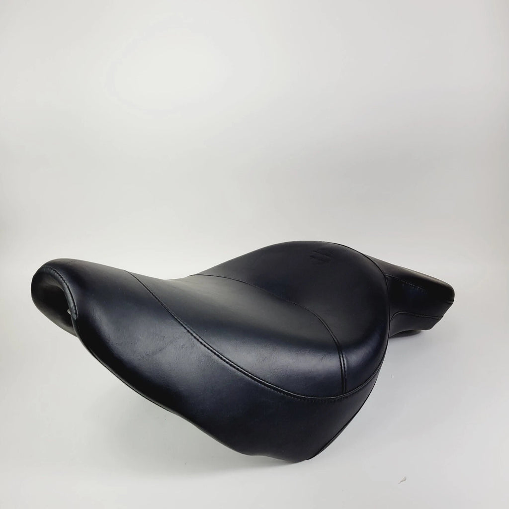 Sundowner Smooth Bucket Seat for Harley Davidson Softail (2007–2017)