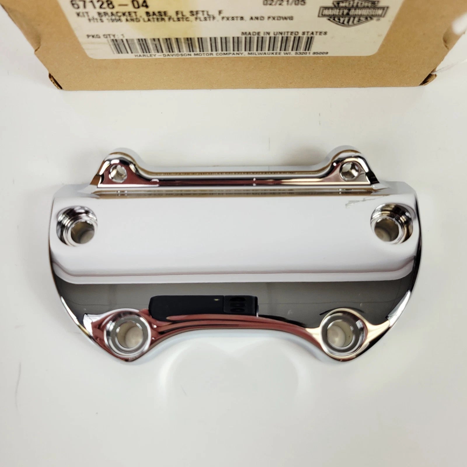 Chrome Handlebar Clamp for Harley-Davidson Softail (1996–2015) 67128-04
