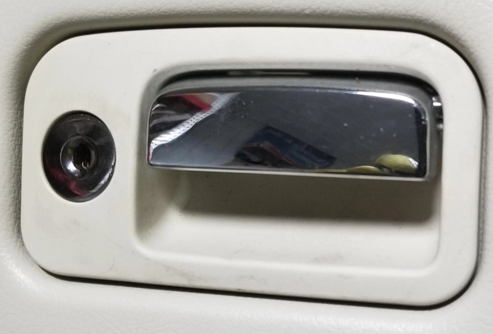 Glove Box Assembly for Jaguar S-Type (2003–2008) - Ivory