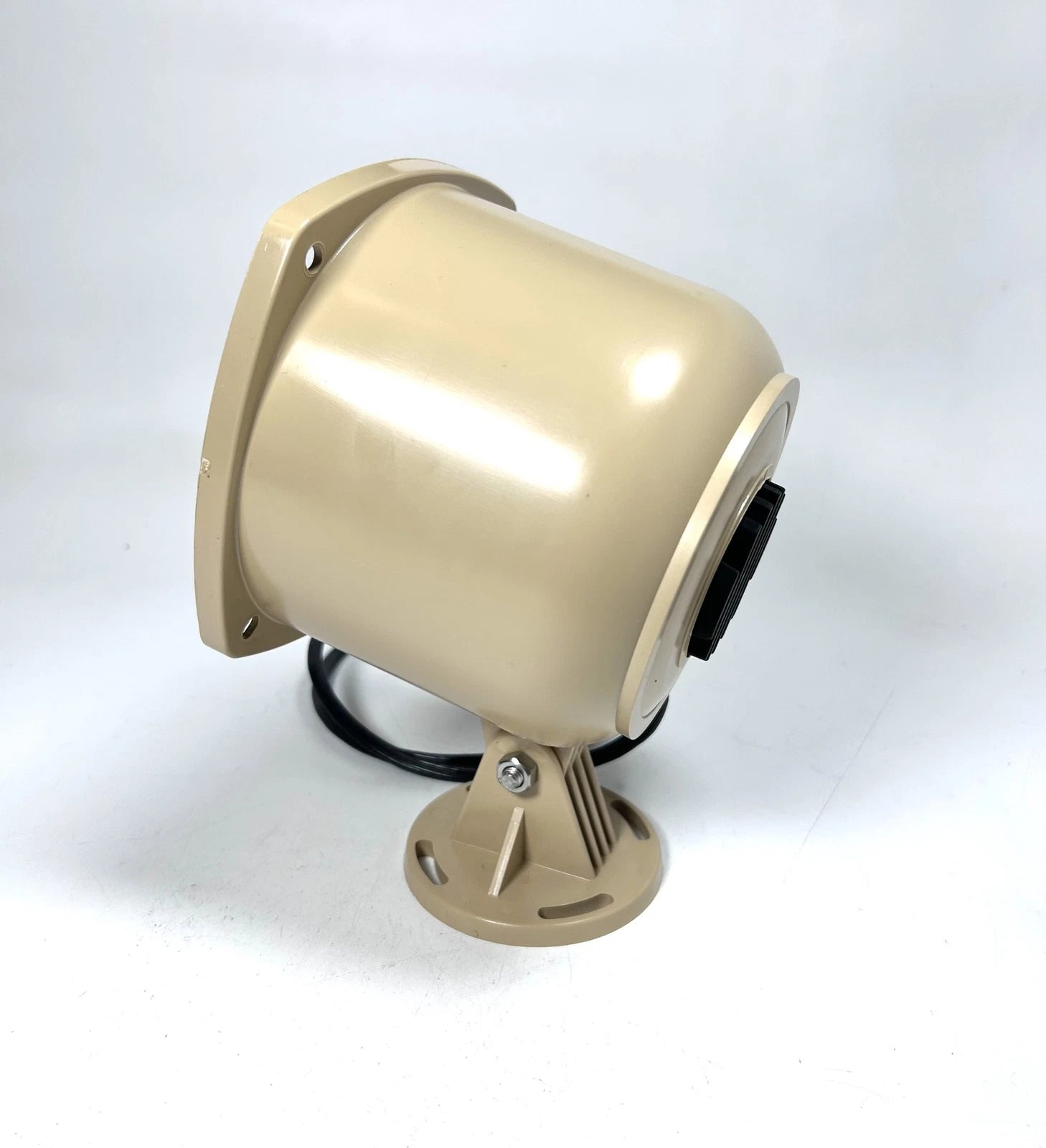 Set of 4 Jay Industries 440-8 Mini Horn Speakers for