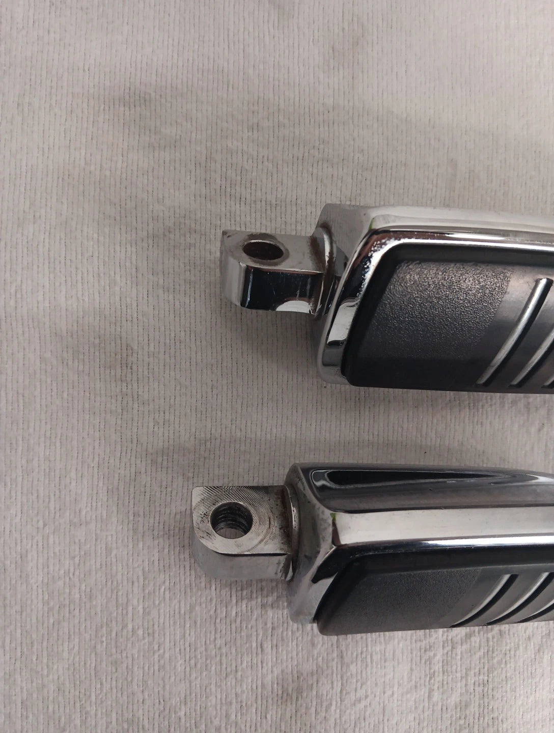 Rear Passenger Pegs for Harley-Davidson Road Glide (2008)