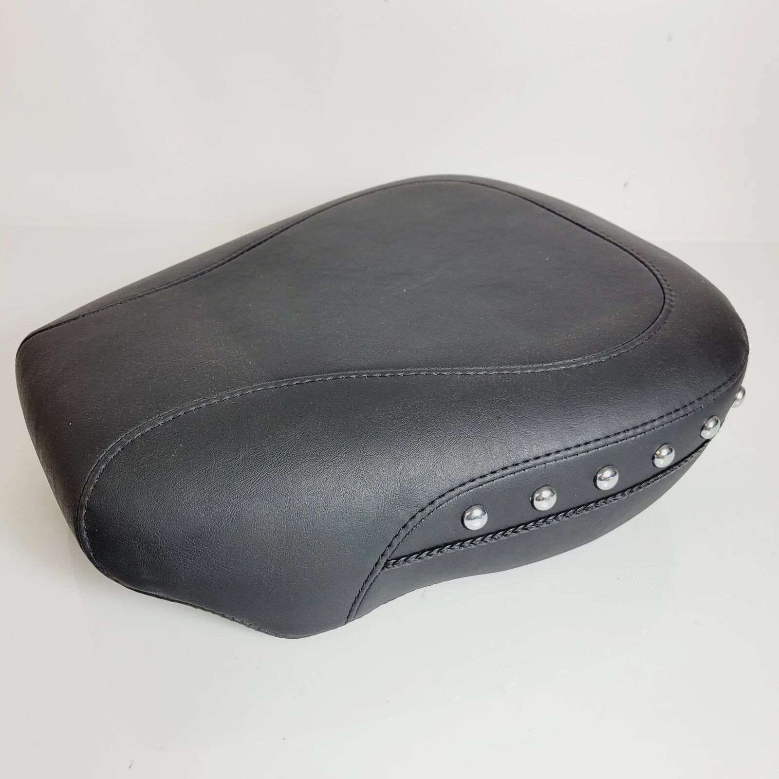 Studded Pillion Seat for Triumph Rocket III Touring (2008–2018)