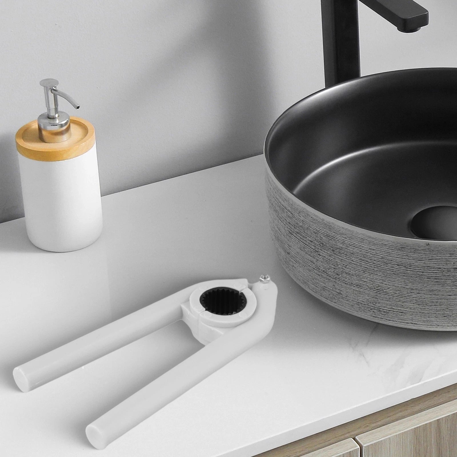 Faucet and Shower Aerator Installation Tool Non-Slip Wrench