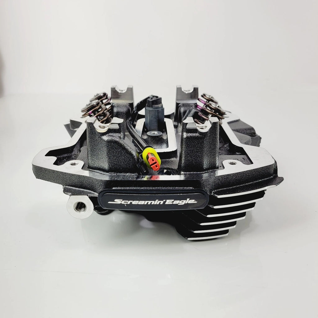Right Cylinder Head for Harley-Davidson CVO (2014–2016) Water Cooled Black
