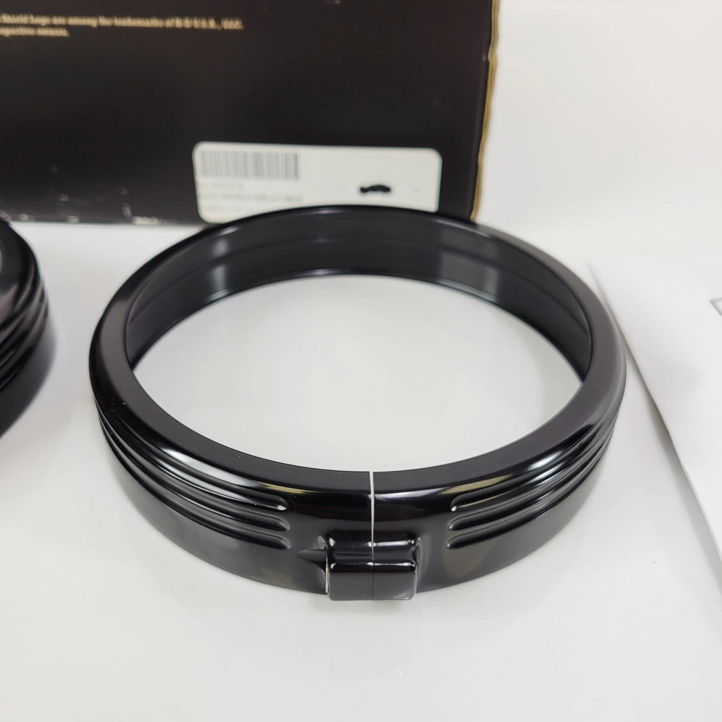 Defiance 4" Auxiliary Lamp Trim Rings for Harley-Davidson (Black Anodized) 61400354
