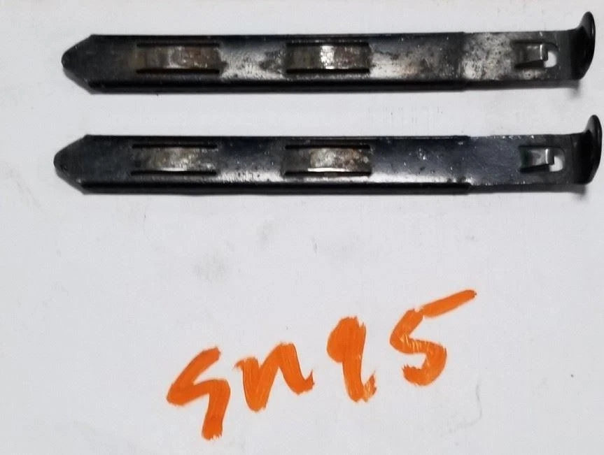 Set of 4 Headlight Mounting Retainer Tab Clips for Mustang Cobra (1999–2004)