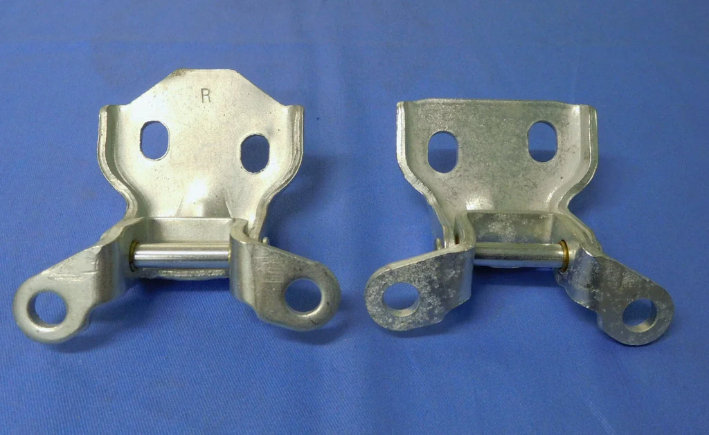 Front RH Door Hinge Upper & Lower Set for 2WD Holden TF Rodeo (1989-1997)