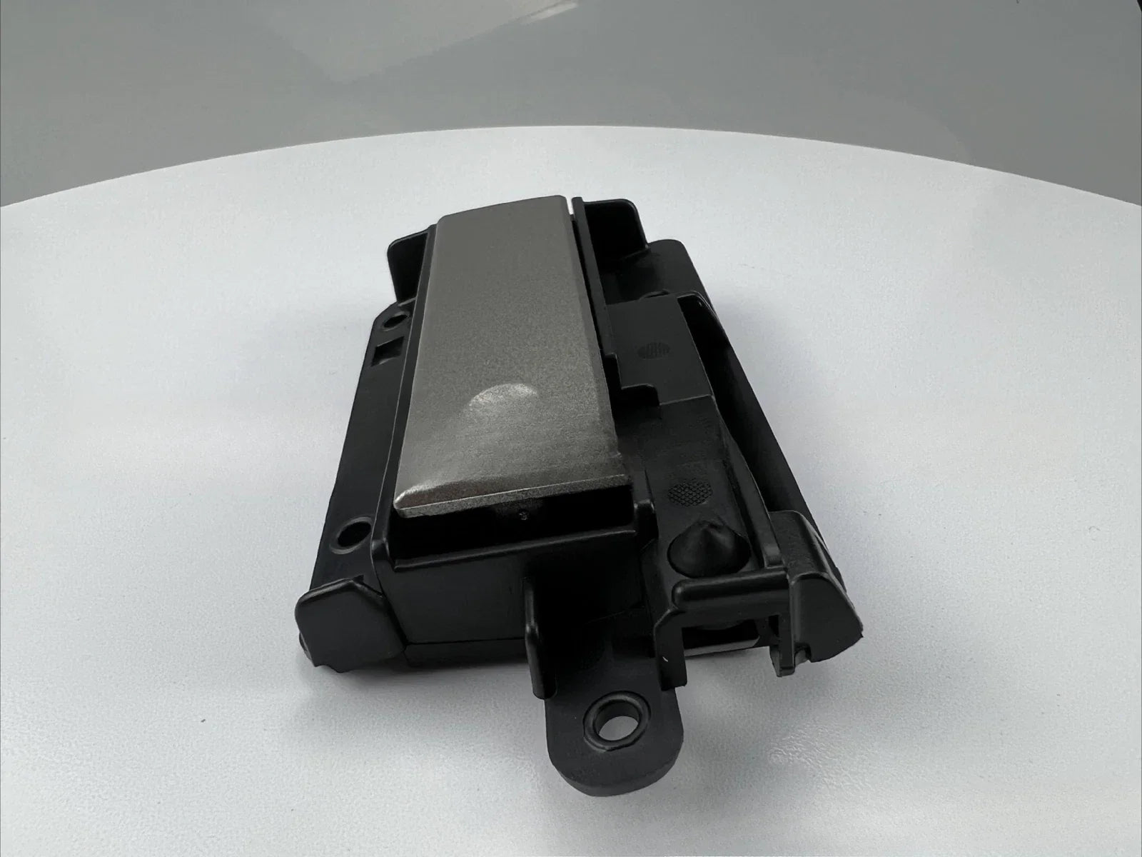 UPPER DASH GLOVE COMPARTMENT DOOR LATCH HANDLE for Chevy Silverado (2007–2013)