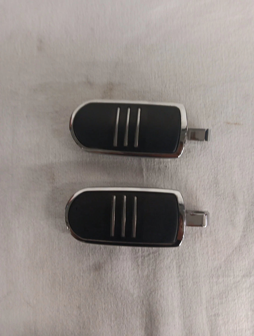 Rear Passenger Pegs for Harley-Davidson Road Glide (2008)