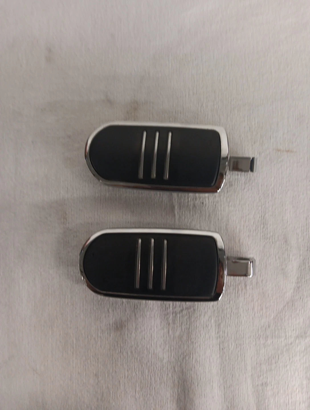 Rear Passenger Pegs for Harley-Davidson Road Glide (2008)