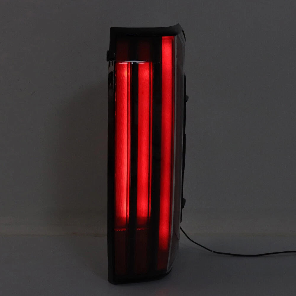 Right Clear Tail Light Lamp for Toyota Tundra (2022–2023) Red and Black Housing