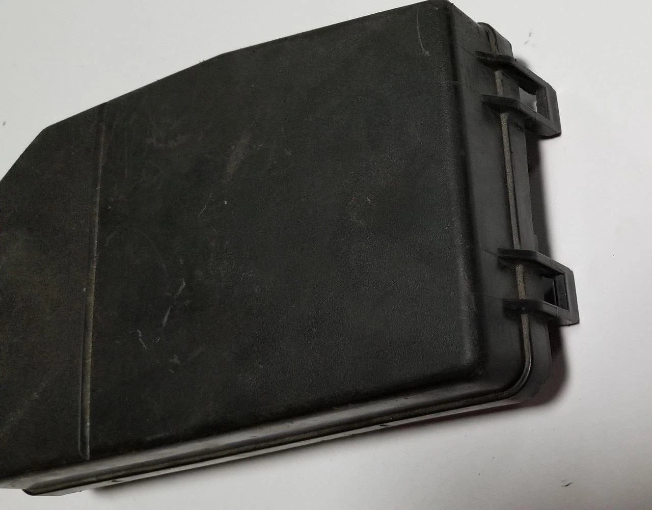 Fuse Box Cover for Jaguar X-Type (2002–2003)