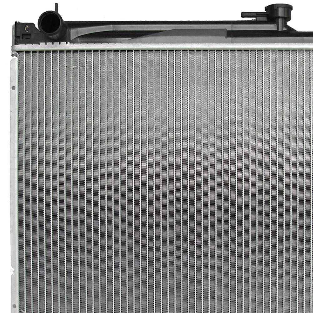 Aluminum Radiator for Suzuki Vitara, Chevrolet Tracker (1999-2008)