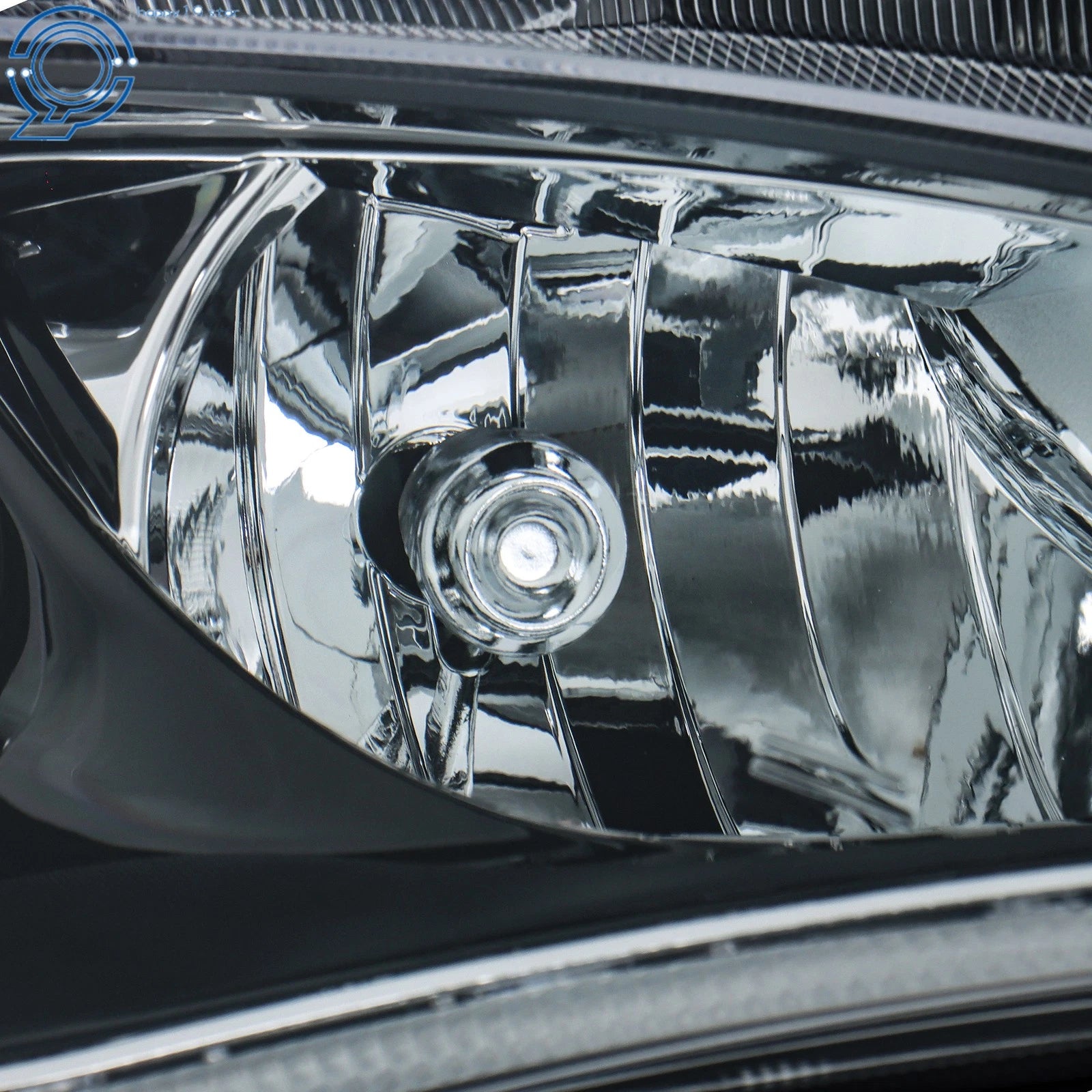 Right Headlight for Chrysler Pacifica (2017-2020) HID with LED DRL Chrome Trim