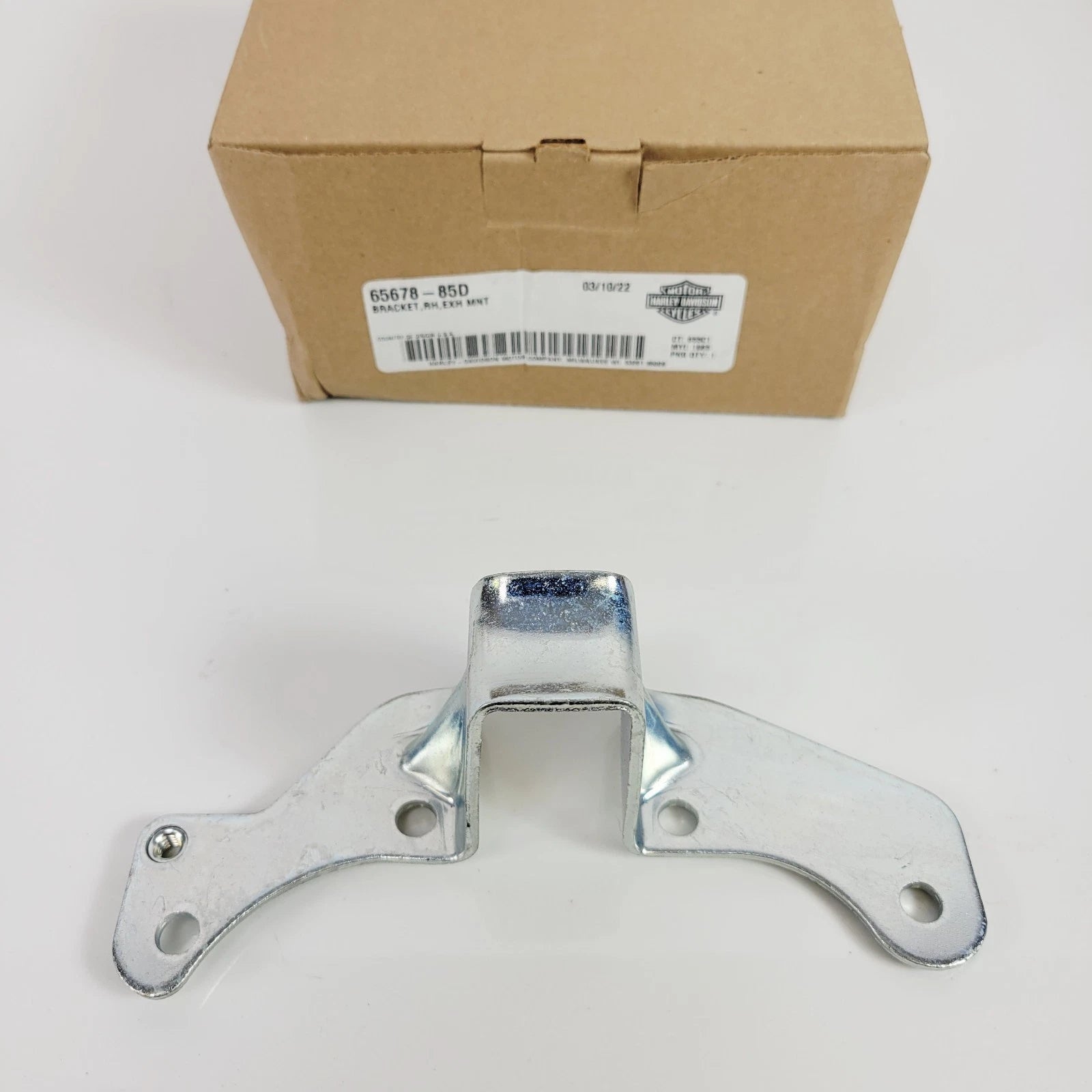 Rear Exhaust Bracket for Harley Davidson Touring (1985–2006) 65678-85D