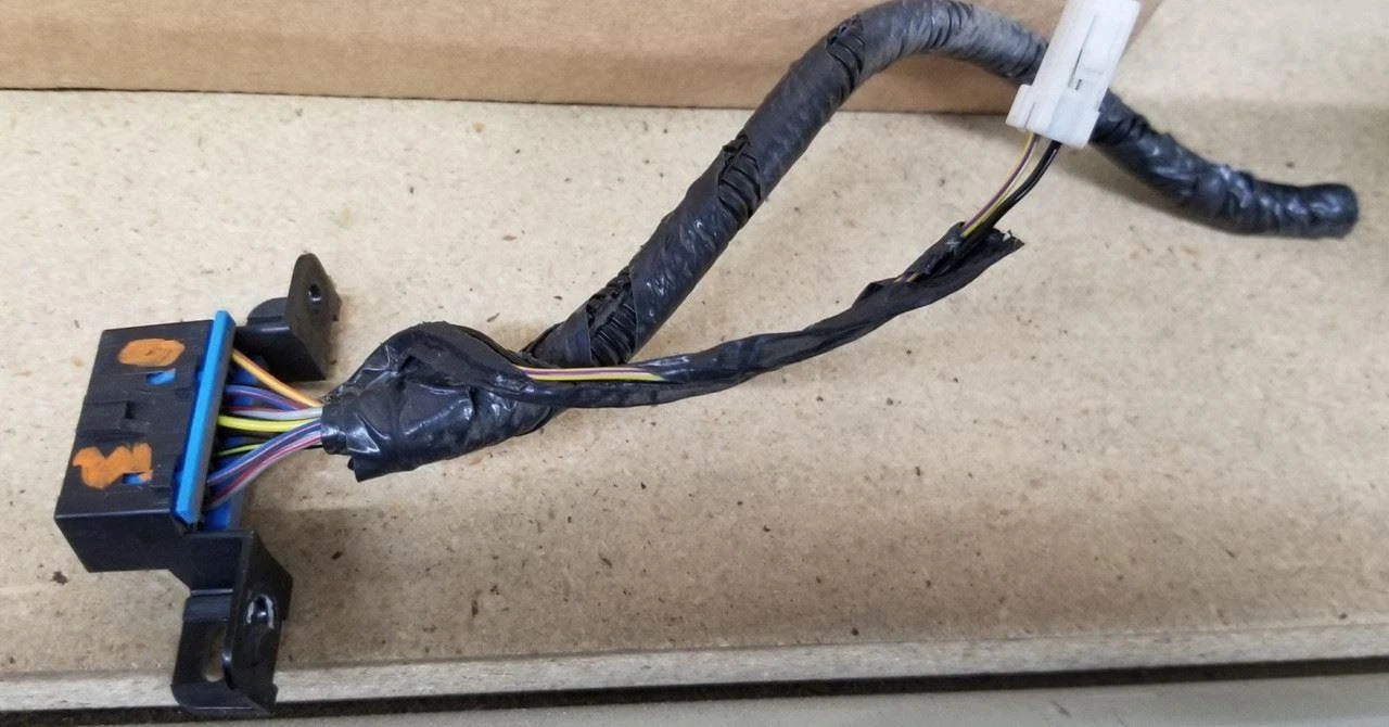 PCM OBDII 16 Pin Port with Pigtail Harness for Lincoln LS (2000–2006)