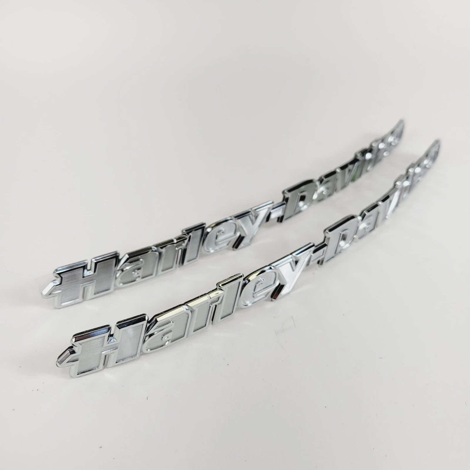 Chrome Gas Tank Emblem Medallions for Harley Davidson Ultra Limited (2008–2023)