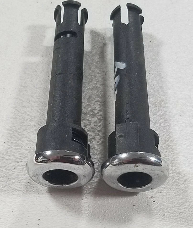 Set of 2 Front Headrest Clips for Jaguar XJ8 VDP (1998–2003) Chrome